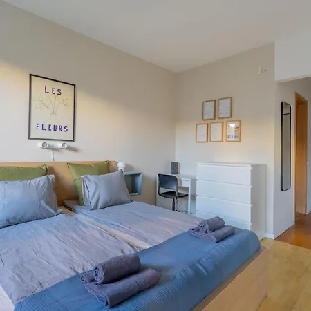 Peaceful Garden In Hollo Street 公寓