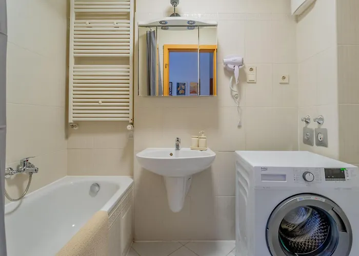 Peaceful Garden In Hollo Street