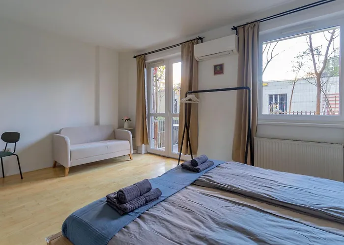 Peaceful Garden In Hollo Street Apartament Budapesta