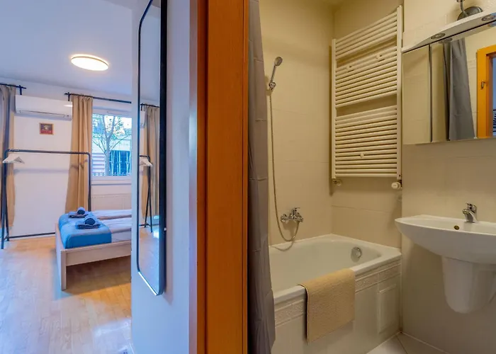 Apartament Peaceful Garden In Hollo Street