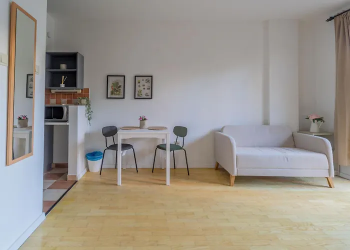 Apartament Peaceful Garden In Hollo Street *